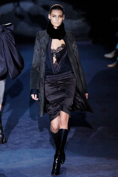 Look 29